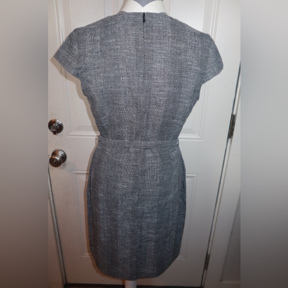 H&M Dress with Belt SIZE MEDIUM - Picture 3 of 3